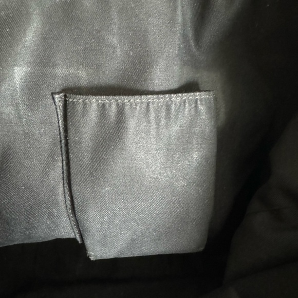 Gucci shoulder tote bag with charms 💯 authentic - Picture 14 of 15